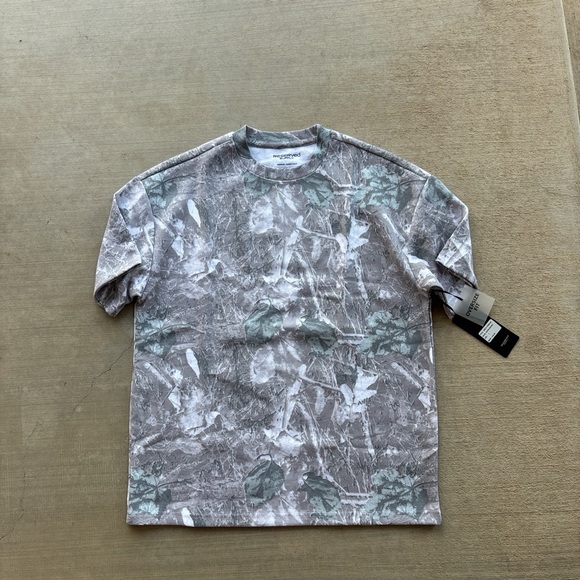 s- y2k oversized camo shirt •brand new w/ tag •100% cotton • very good material - Picture 1 of 5